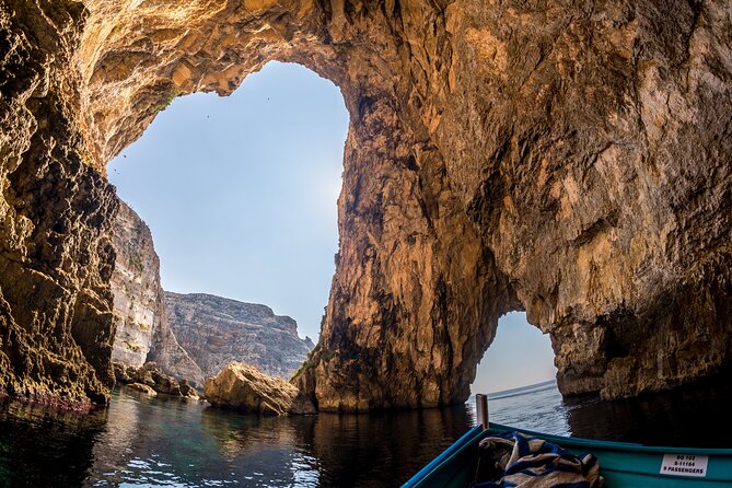 A Monumental Maltese Experience - Wied iz-Zurrieq and lunch by the coast