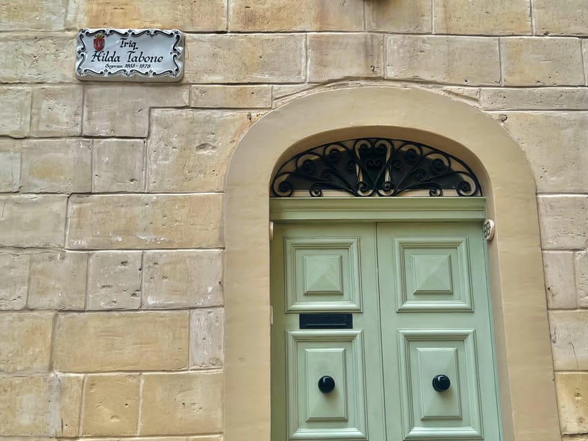 Birgu: 3 Cities Walking Tour With Inquisitors Palace Entry - What the pace and group feel are like