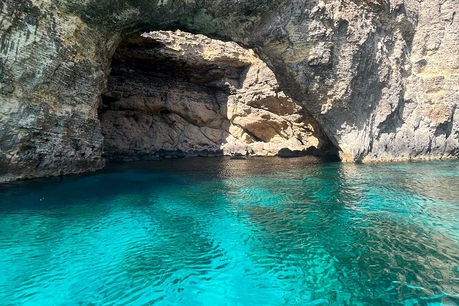 Blue Lagoon Ferry and Caves Tour - Blue Lagoon time: beautiful, simple, and busy