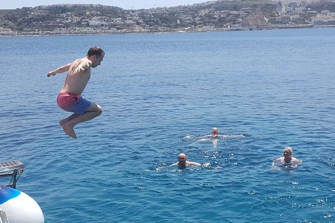 Comino, Blue Lagoon and Caves. Tour A - Crystal Lagoon: the first big photo stop