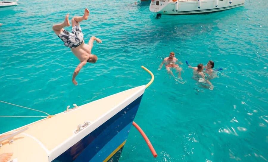 Comino: Blue Lagoon Catamaran Cruise with Lunch and Open Bar - Practical details before booking