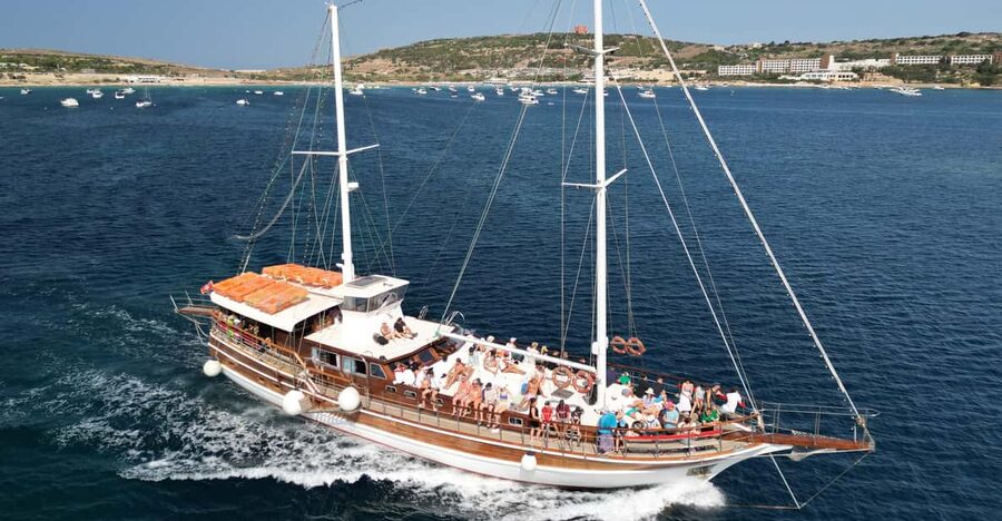 Comino Island , Blue lagoon, Crystal Lagoon & Gozo & Caves - Finding the jetty at Mellieha Bay