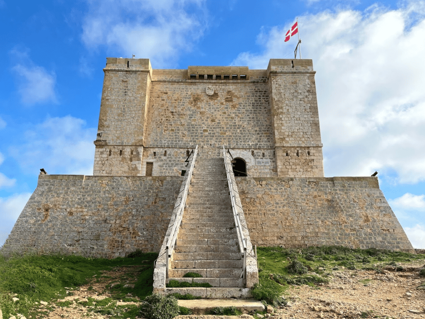 Comino Splash & Dash: Private Blue/Crystal Lagoon Boat Tour - Lantern Point and Comino’s rocky shore