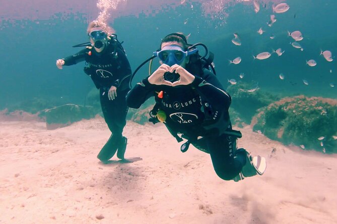 First scuba diving experience with instructor - Malta - Learning to breathe and move underwater