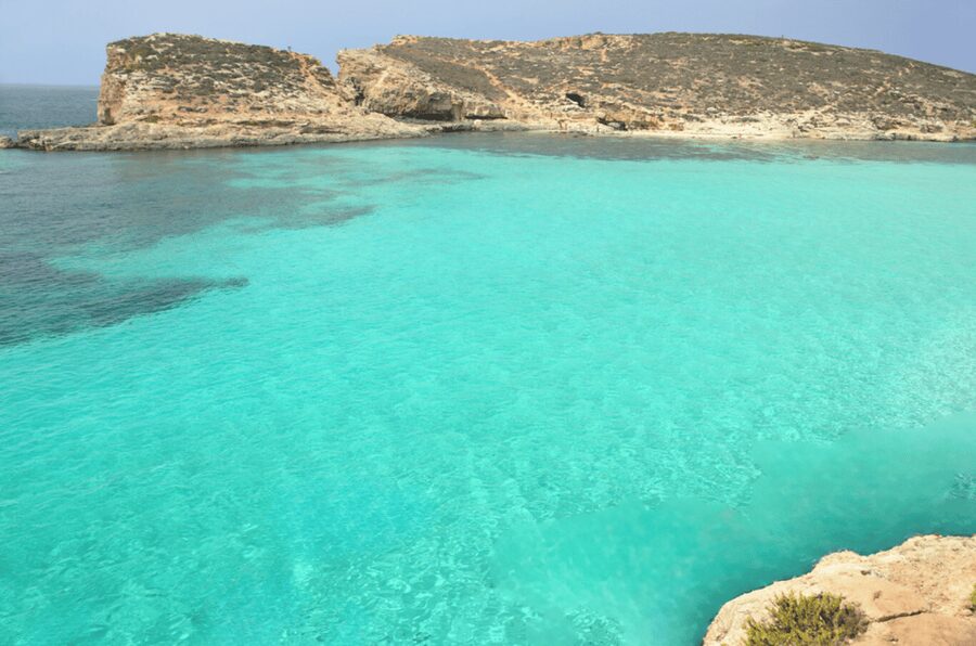 From Malta/Gozo: Comino & Crystal Lagoon Private Boat Trip - Comino’s caves and coastline by boat