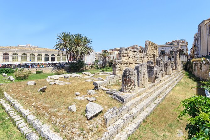 Full Day Sicily Tour from Malta. Visit Mt Etna and Syracuse - The cable car is an expensive gamble
