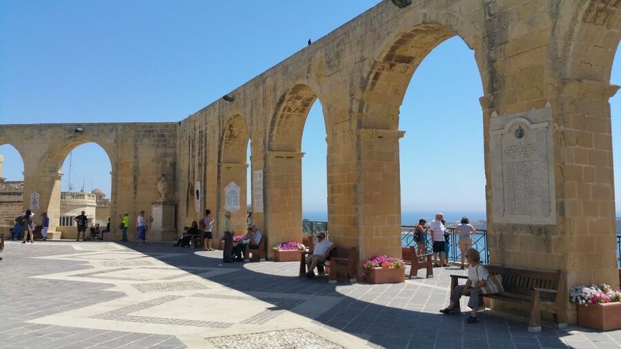 Full Day Tour in Gozo (Private Driver) - Water, snacks, and the lunch question