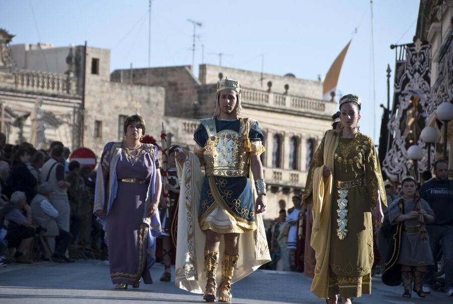 Good Friday Easter Procession with Commentary and Transport - What the live commentary adds