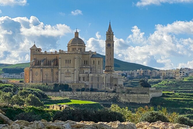 Gozo, Blue Lagoon, Comino & Sea Caves - Leaving Bugibba with room to move