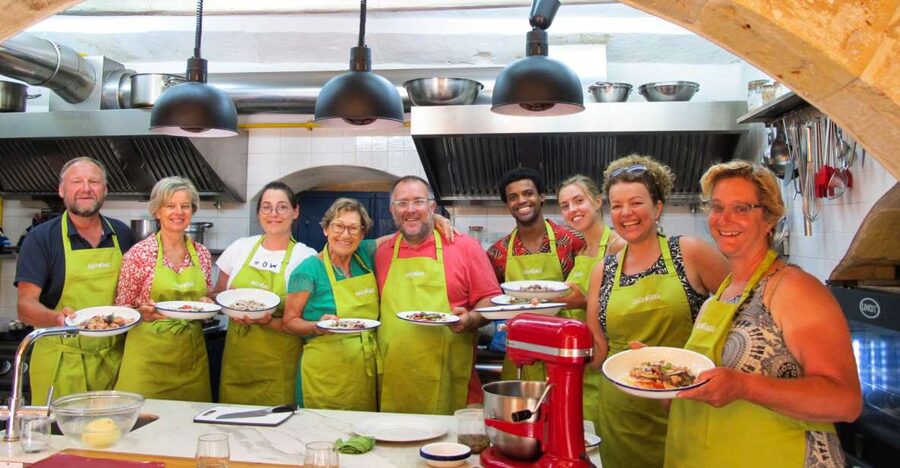 Gozo: Cooking Class and Market Visit - Making bigilla, pastizzi, and Gozitan ftira