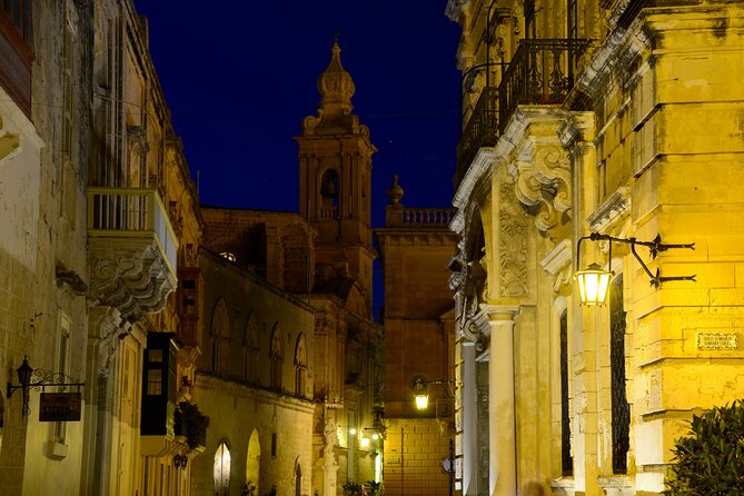 Guided Night Tour of Valletta Waterfront, Mdina and Rabat - The guides can make or break the evening