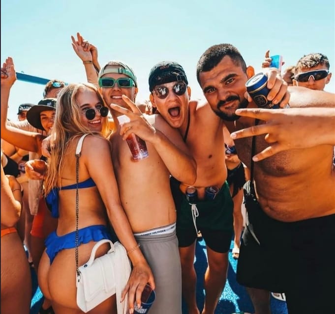 Malta: Boat Party + Watersport+ Comino+ OpenBar ALL INCLUDED - Cruising toward Comino