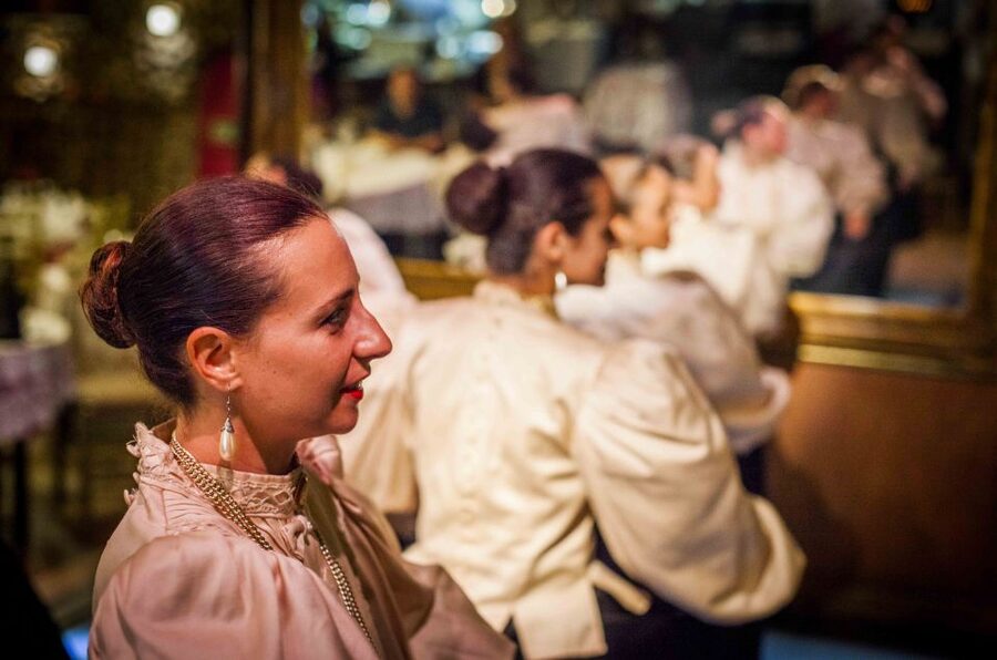 Malta: Folklore Dinner Show at a Traditional Restaurant - Six dancers and a raised dance floor