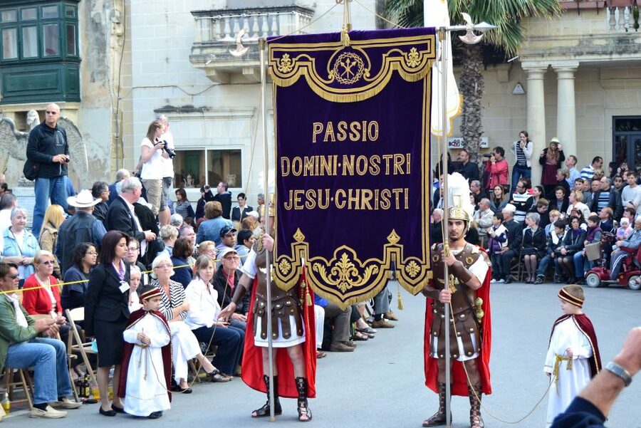 Malta: Good Friday Afternoon Procession with Transportation - The Destination May Change