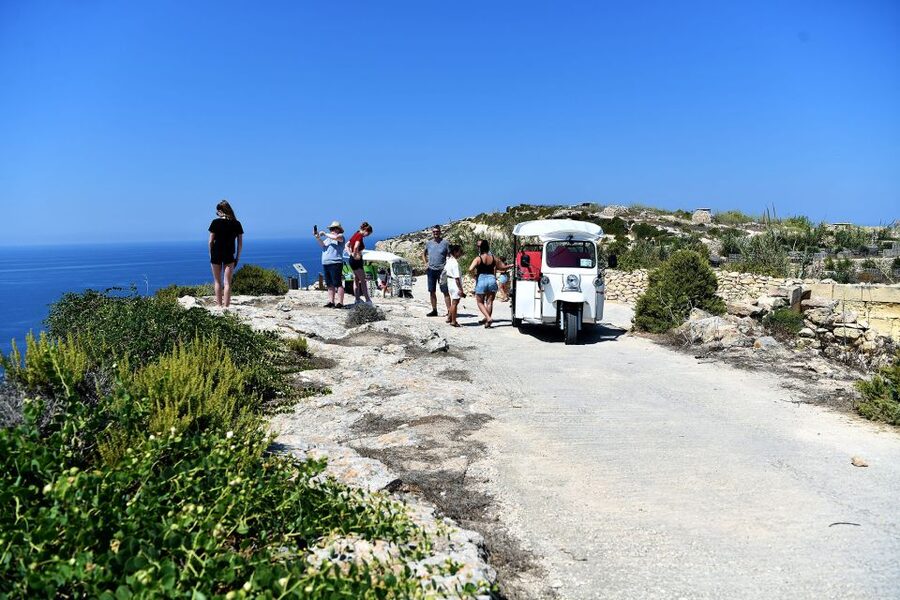 Malta: Gozo and Comino Sunset Tour w/ Blue Lagoon & Transfer - Munxar and the final stretch