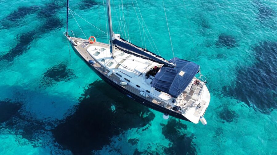 Malta Gozo Comino: Full Day Sailing Charter - Swim stops and clear water