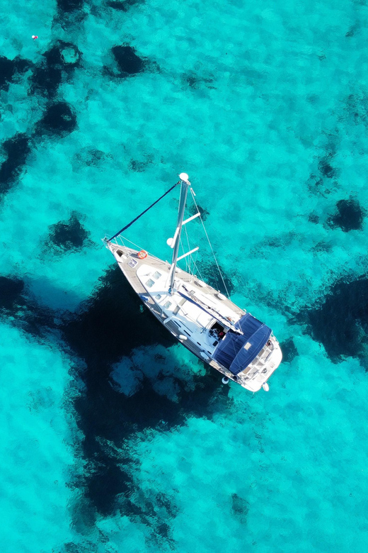 Malta Gozo Comino: Full Day Sailing Charter - The skipper can make or break the day