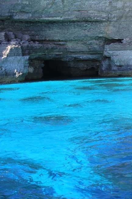 Malta: Gozo, Comino Island and Blue Lagoon Cruise - Santa Maria Caves and the Elephants Head