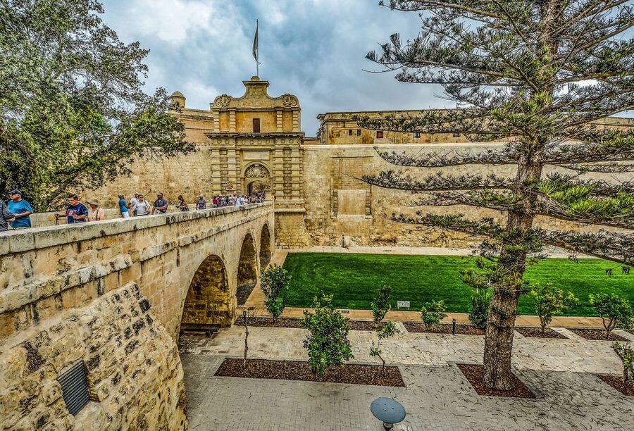 Malta: Highlights of Malta & Mdina Full Day Tour with Lunch - Ta’ Qali Craft Village and Maltese glass