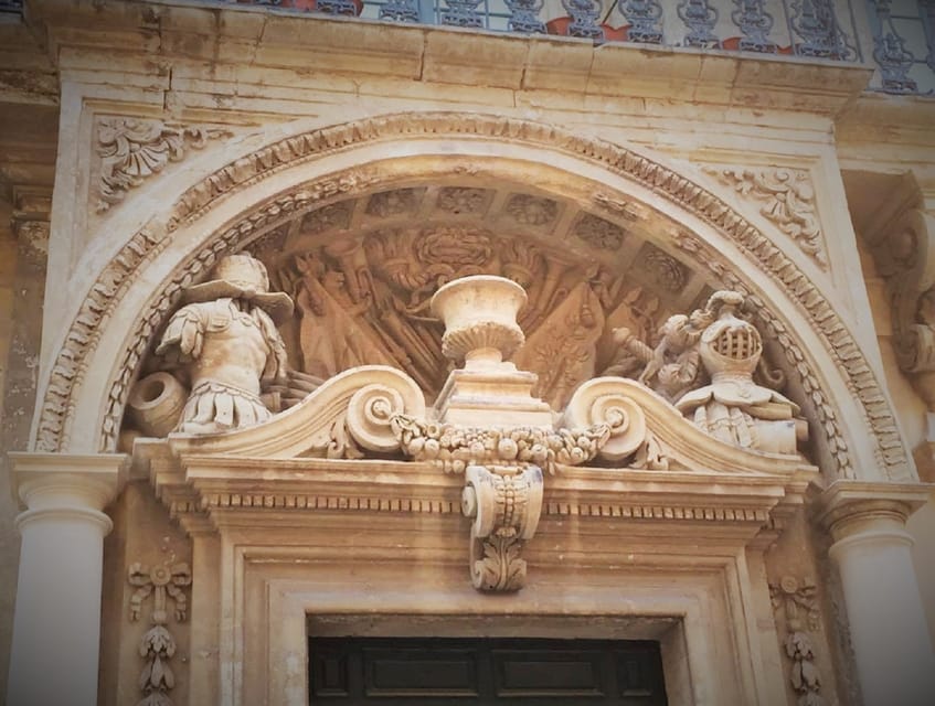 Malta: Mdina and Rabat Walking Tour with Catacombs - Crossing into Rabat for a different kind of history