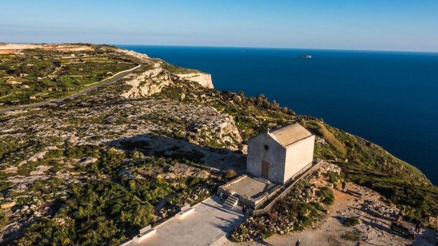 Malta: Mdina, Dingli Cliffs and San Anton Botanical Gardens - Who should book this tour?