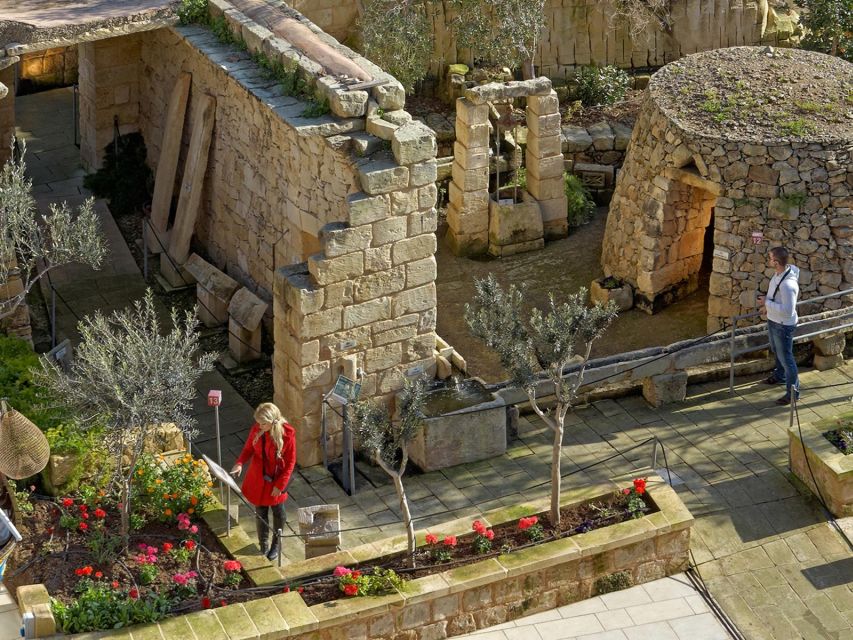 Malta: Prehistoric Temples, Limestone Heritage & Blue Grotto - Ħaġar Qim and Malta’s prehistoric builders