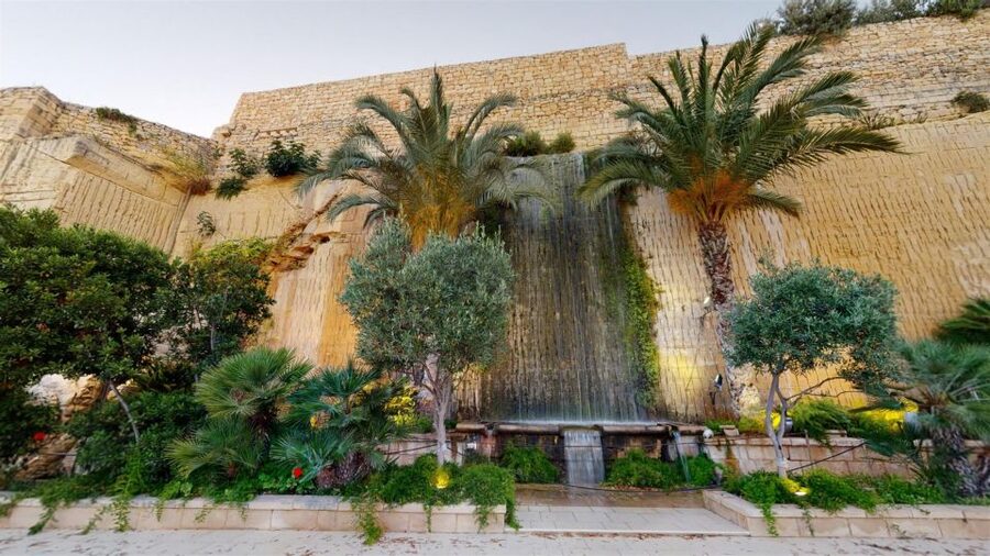 Malta: Prehistoric Temples, Limestone Heritage & Blue Grotto - Who will get the most from this tour