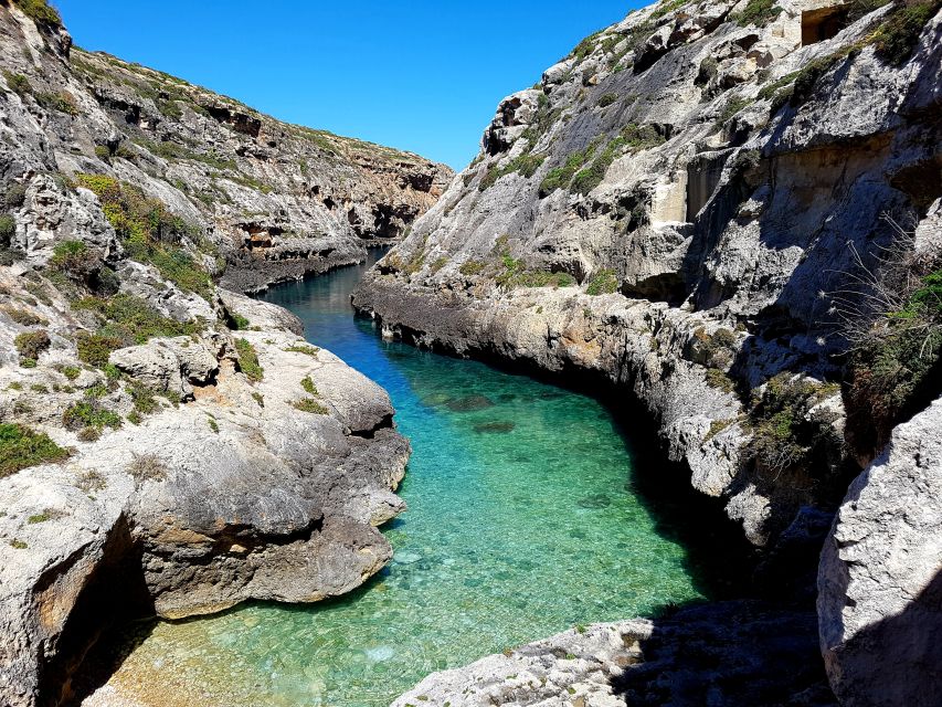 Malta: Private Boat Charter to Blue-Lagoon, Gozo & Comino - Comfort, safety, and what to pack