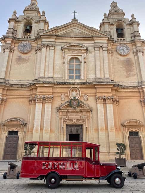 Malta: Private Chauffeur-Driven Vintage Bus - Dingli Cliffs and the Blue Grotto