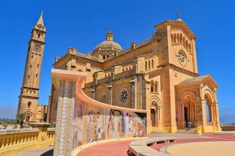 Malta: Private Jeep Tour of Gozo with Lunch - Why a private jeep is a smart way to see Gozo