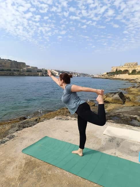 Malta: Private Yoga class close the Sea - Why Fort Manoel changes the feel of yoga