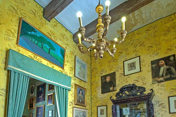 Malta Shore Excursion: Private Tour of Historic Palaces and Noble Homes - Casa Rocca Piccola, a noble home with a personal feel