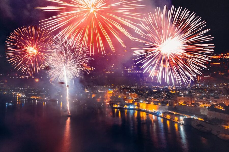 Malta: Valletta, Sliema, Bugibba Fireworks Festival Cruise - The festival display, music, and floating stage