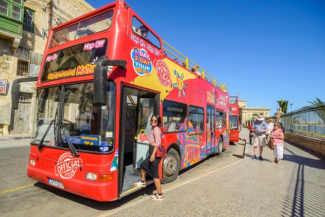 Malta: Walking Tour + Hop-on Hop-off Bus Tour + Boat Tour - Using the City Sightseeing bus