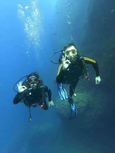 Malte : Baptême de plongée sous-marine en Français - Learning to breathe before exploring