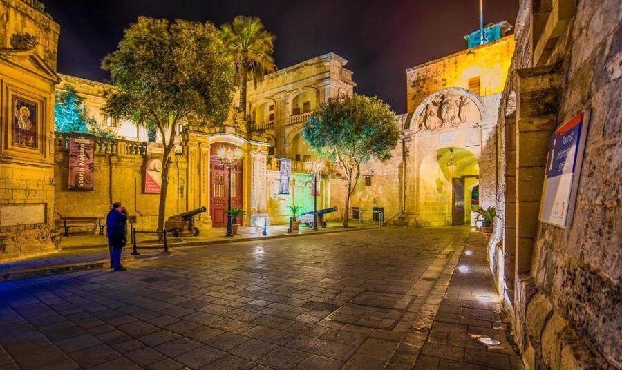 Mdina: Valletta Waterfront Area, Mdina, and Rabat Night Tour - Key points to know before booking