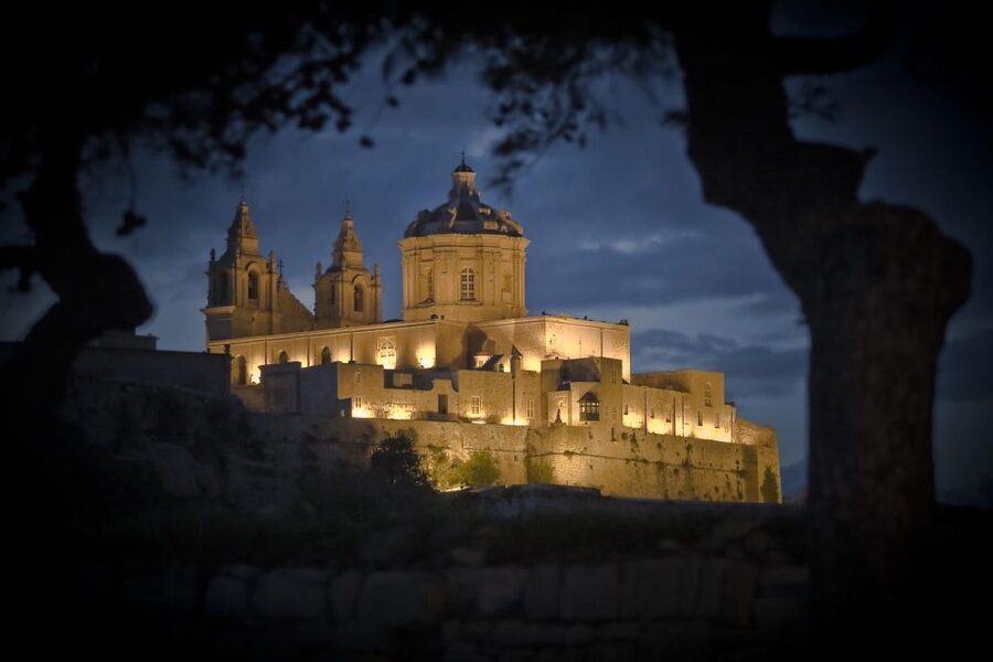 Mdina: Valletta Waterfront Area, Mdina, and Rabat Night Tour - Entering Mdina, Malta’s Silent City