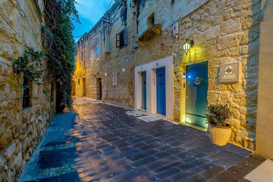 Mdina: Valletta Waterfront Area, Mdina, and Rabat Night Tour - Valletta’s bastions and the Grand Harbour opening