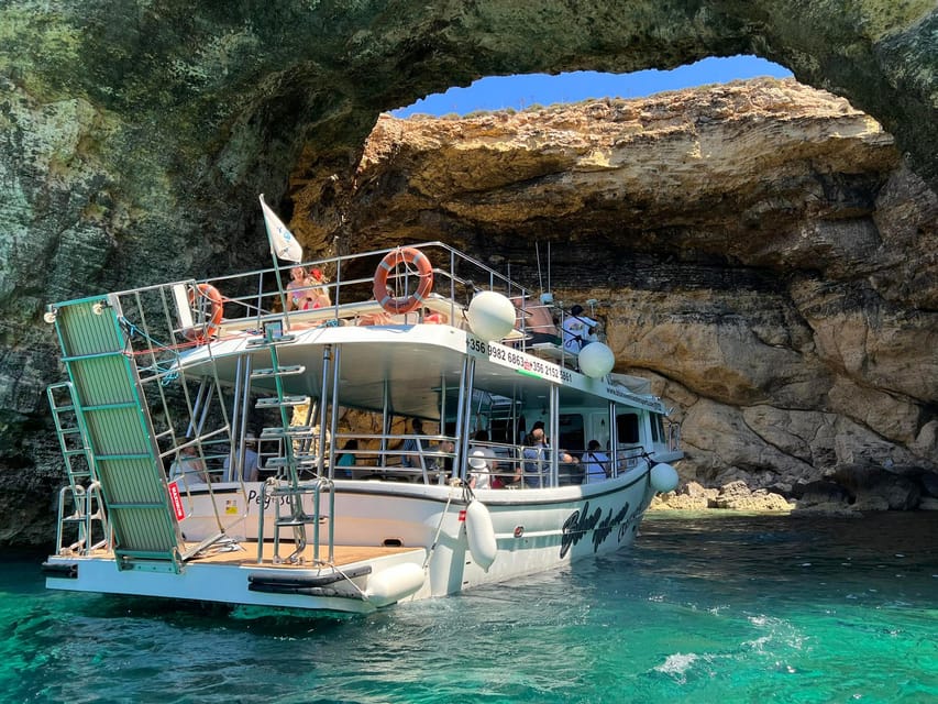 Mellieha: Comino, Crystal & Blue Lagoon 2 Bay Evening Cruise - Marfa Bay departure and the short run toward Comino