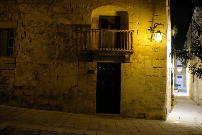 Mysteries and Histories of Mdina - Walking Tour - Finishing on Mdina’s city walls