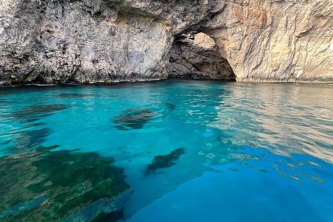 Private Boat Charter Blue Lagoon Crystal Lagoon and Comino - What the $337.34 price really buys