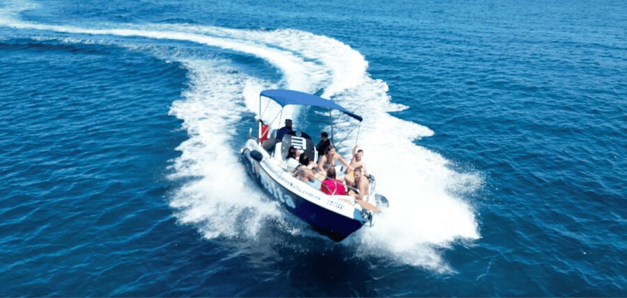 Private Boat Tour: Discover Comino's Blue and Crystal Lagoon - What the captain adds