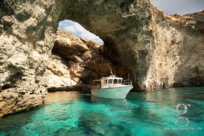 Private Boat Tour Experience with Snorkeling Blue Lagoon and Comino - The quick verdict
