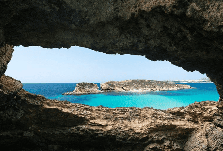 Private Boat Tours From Malta/Gozo: Comino & Blue Lagoon - Caves, Cominotto, and the short photo stops