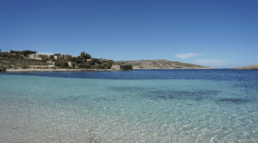Private Boat Trip: Explore Comino, Blue Lagoon & Santa Maria - Blue Lagoon first: famous for good reason