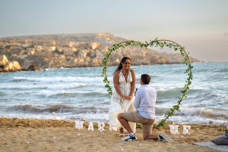 Proposal Photoshoot with Professional Photographer in Malta - Choosing between the beach and sunset setups