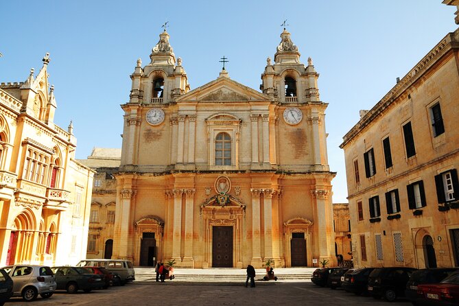 Rabat Mdina and San Anton Gardens Group Tour with St. Paul's Catacombs - San Anton Gardens: a short opening stop