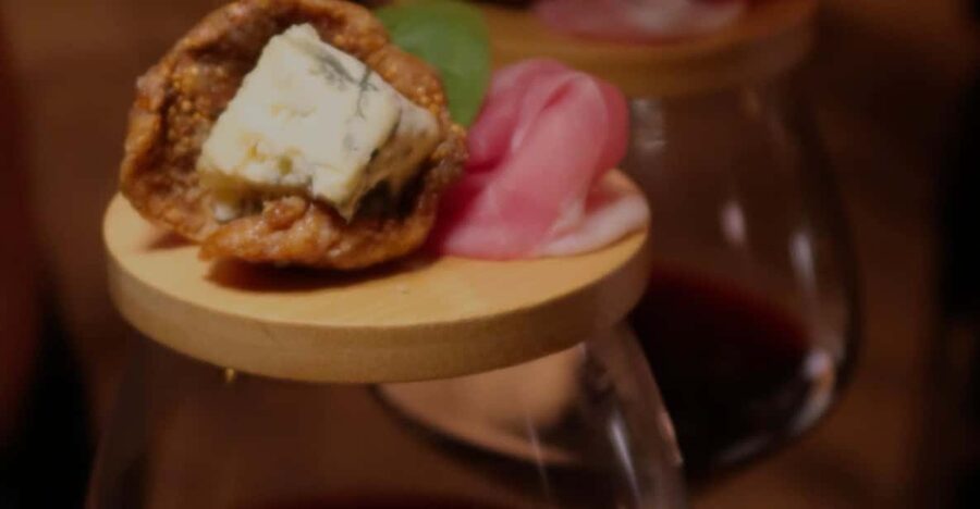 Romantic Wine Tasting Experience at Koccio Valletta - What is in the glass?