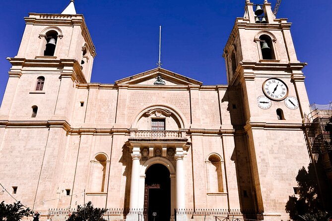 Secrets of St John's Co-Cathedral - Guided Tour - Group size, pace, and language