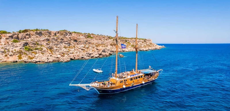 Sliema: Gozo/Comino Blue Lagoon Gulet Cruise w/ Lunch+Drinks - Starting at Sliema Ferries with The Fernandes